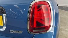 MINI Hatchback 1.5 Cooper Classic 3dr Auto Petrol Hatchback